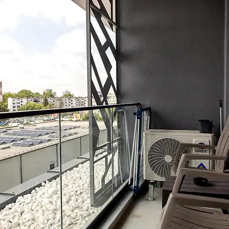 Modern With Balcony In C-max Center By Flat Manаger Apartment Warna